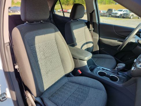 Used 2024 Chevrolet Equinox LT image 44