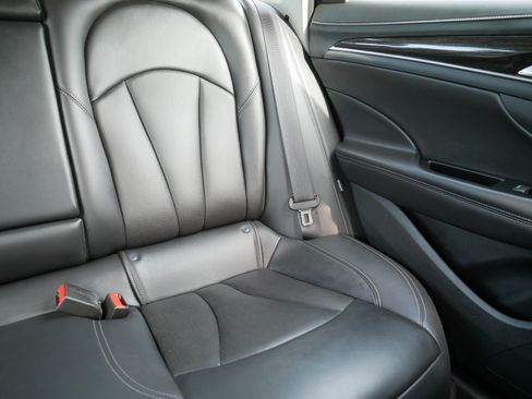 Used 2018 Buick LaCrosse Premium FWD image 14