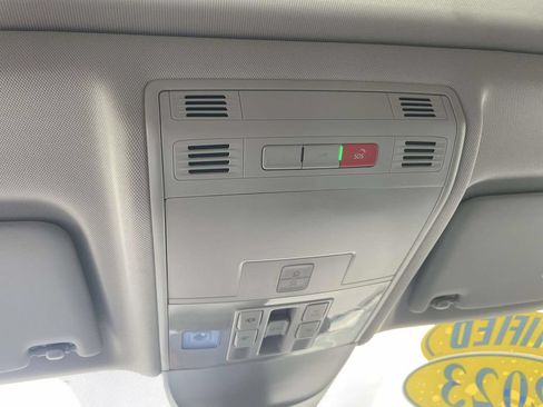 Certified 2023 Volkswagen Taos SE FWD image 26