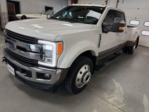 Used 2017 Ford F450 King Ranch w/ King Ranch Ultimate Package AWD/4WD image 3