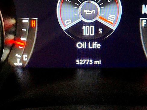 Used 2022 Dodge Challenger GT image 15