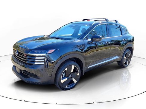 New 2026 Nissan Kicks SR image 2