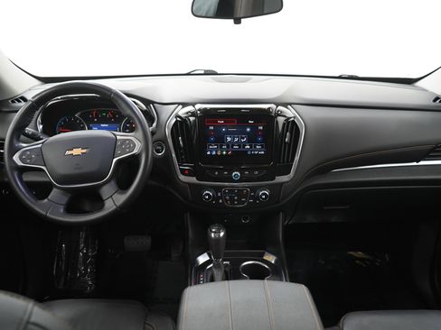 Used 2020 Chevrolet Traverse LT image 18