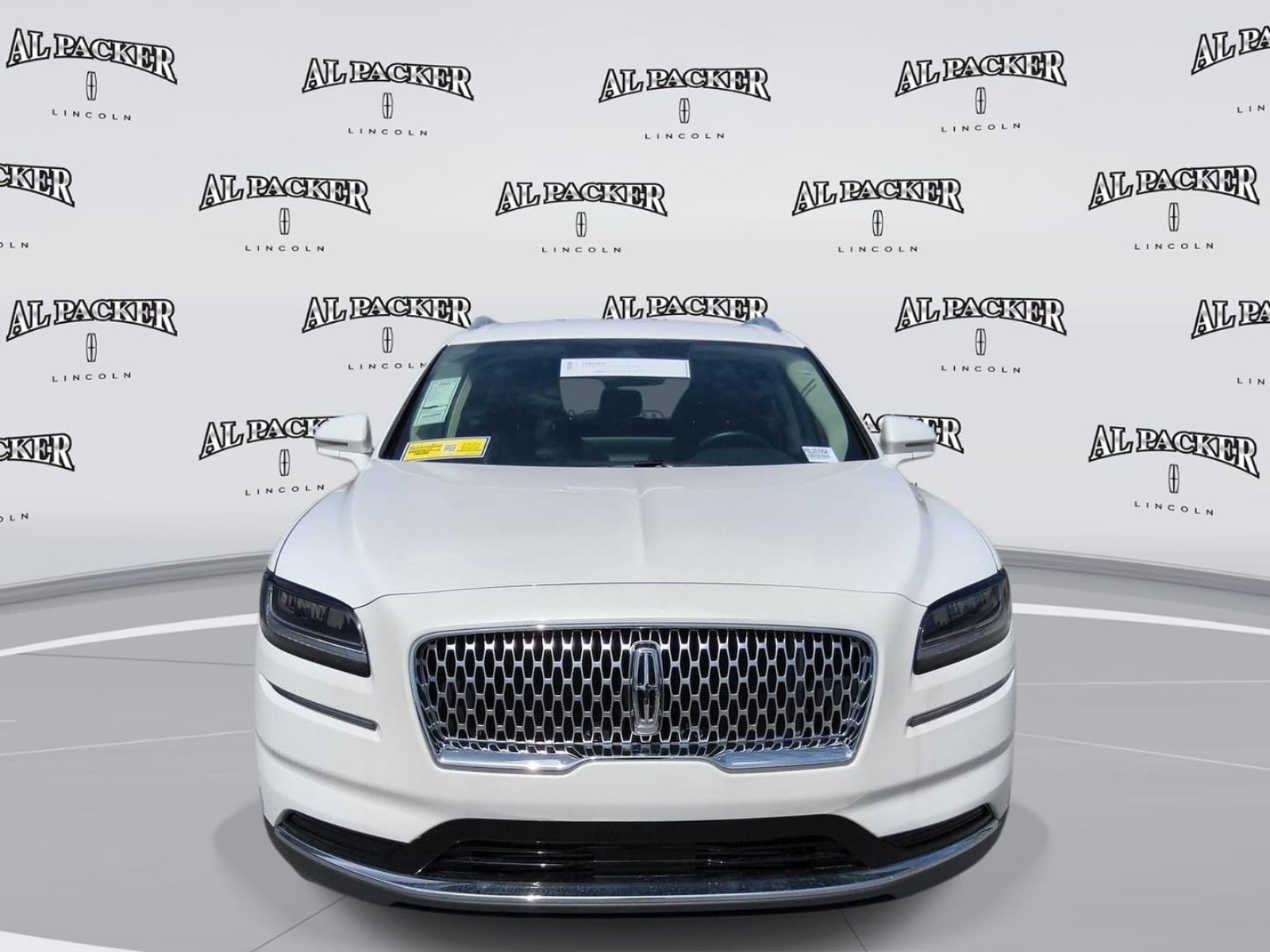 Used 2023 Lincoln Nautilus AWD w/ Premium Package image 8