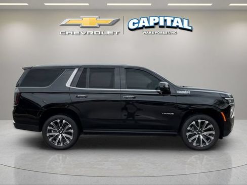 Used 2025 Chevrolet Tahoe High Country AWD/4WD image 6