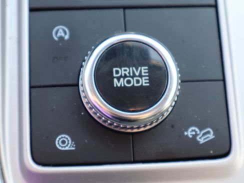 Used 2023 Ford Explorer XLT w/ Equipment Group 202A image 30