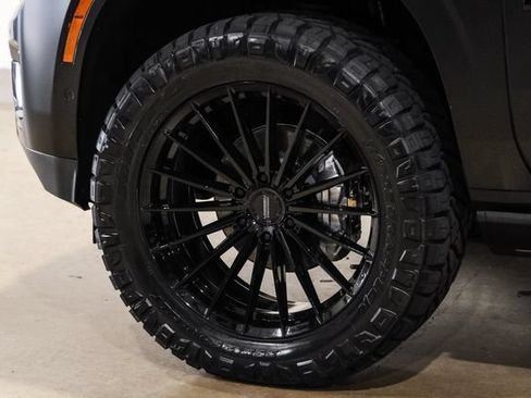 Used 2026 GMC Yukon XL Denali Ultimate w/ LPO, Floor Liner Package AWD/4WD image 5