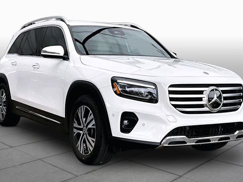 Used 2025 Mercedes-Benz GLB 250 image 3