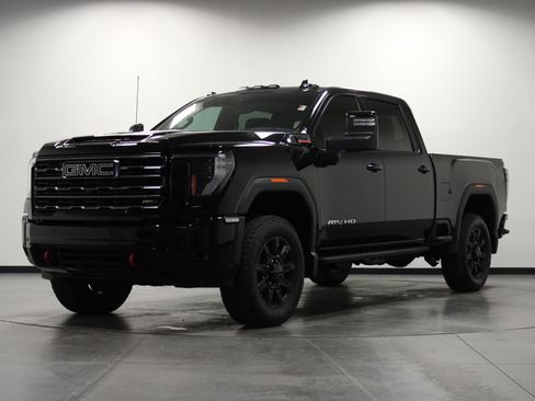 Used 2026 GMC Sierra 2500 AT4 w/ AT4 Premium Plus Package AWD/4WD image 8