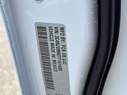 New 2026 Jeep Compass Latitude image 27