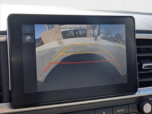 New 2025 Hyundai Venue SEL image 14