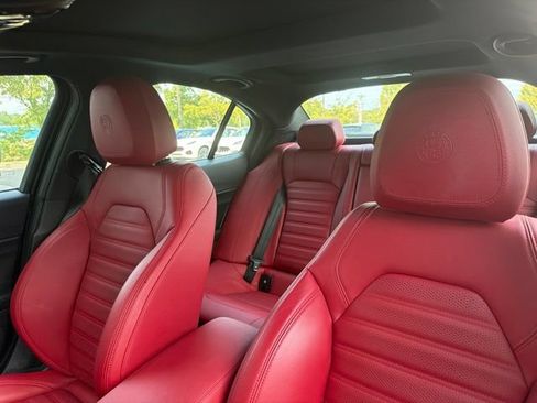 Used 2025 Alfa Romeo Giulia AWD w/ Veloce Package AWD image 16
