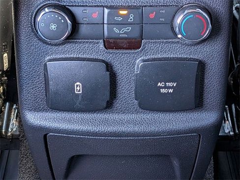 Used 2018 Ford Explorer Platinum image 30