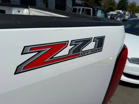 Used 2015 Chevrolet Colorado Z71 AWD/4WD image 9