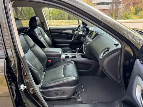 Used 2017 Nissan Pathfinder SL image 21