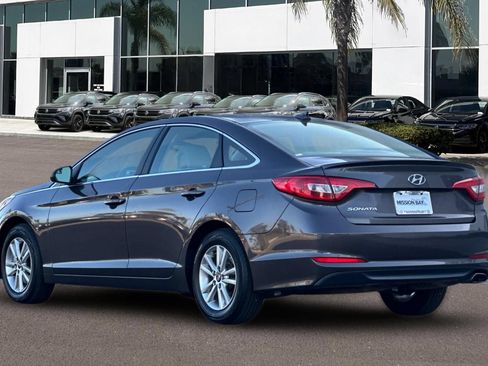 Used 2017 Hyundai Sonata SE FWD image 5