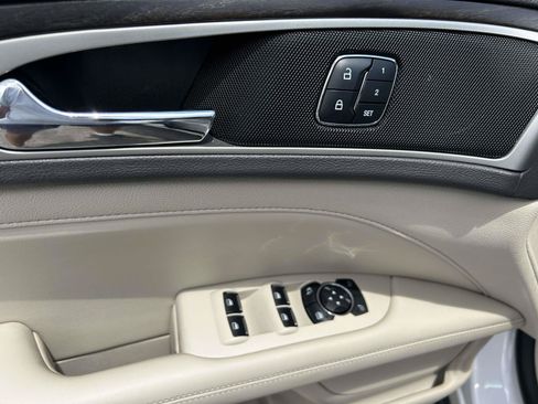 Used 2018 Lincoln MKZ Select w/ Select Plus Package FWD image 19