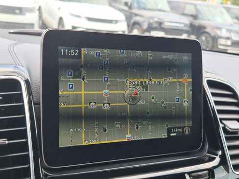 Used 2017 Mercedes-Benz GLS 450 4MATIC image 22