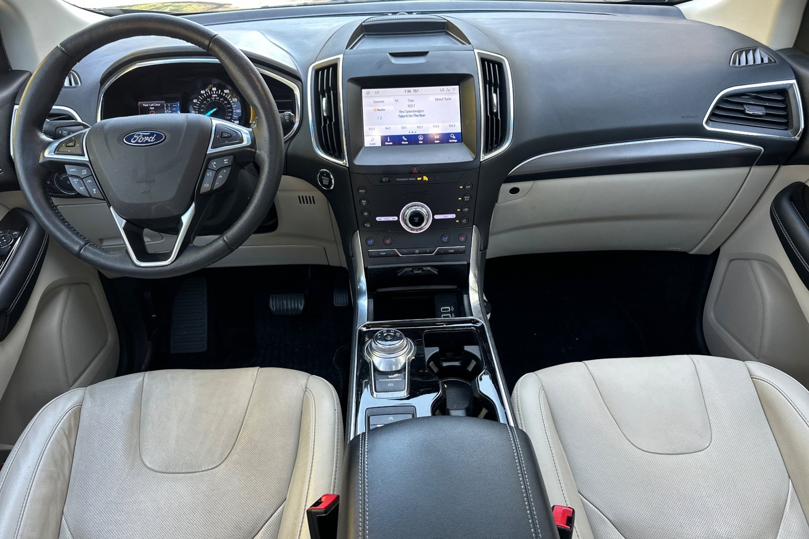 Used 2020 Ford Edge Titanium FWD image 15