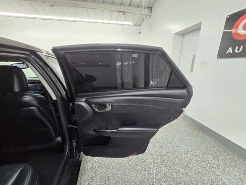 Used 2013 Toyota Avalon XLE Touring FWD image 28