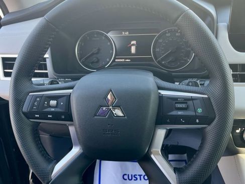 New 2026 Mitsubishi Outlander SE FWD image 7