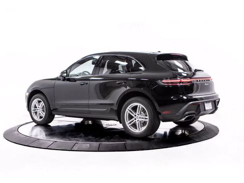 Certified 2026 Porsche Macan AWD/4WD image 3