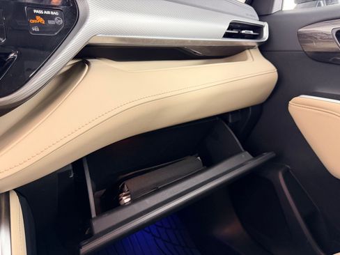 Used 2023 Toyota Highlander Platinum FWD image 23