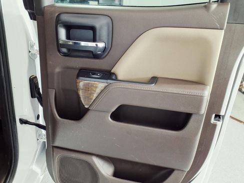Used 2015 Chevrolet Silverado 2500 LT w/ LT Convenience Package AWD/4WD image 7