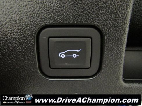 Certified 2025 Chevrolet Equinox EV RS image 17