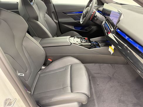 New 2027 BMW M5 w/ Carbon Package AWD/4WD image 25