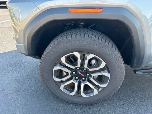 Used 2025 GMC Canyon AT4 w/ Nightfall Edition AWD/4WD image 11