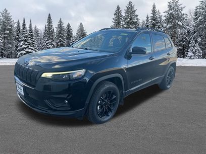Used 2023 Jeep Cherokee Altitude Lux w/ Lux Elite Package