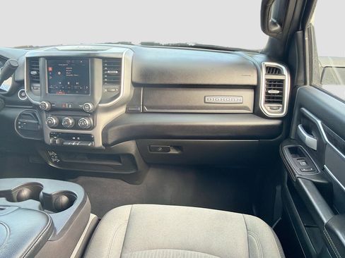 Used 2024 RAM 2500 Big Horn image 17