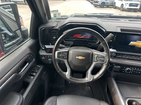 Used 2024 Chevrolet Silverado 2500 LTZ w/ LTZ Convenience Package AWD/4WD image 11