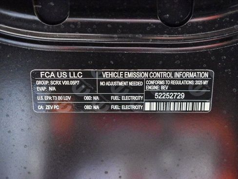 New 2025 FIAT 500 e image 24