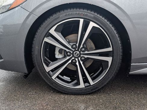 Used 2022 Nissan Sentra SR FWD image 23