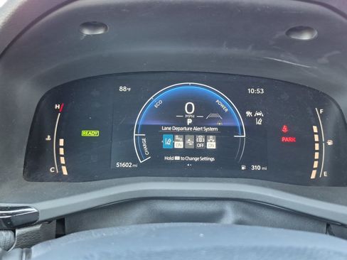 Used 2025 Toyota Camry SE FWD image 15