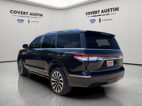 Certified 2024 Lincoln Navigator Reserve AWD/4WD image 3