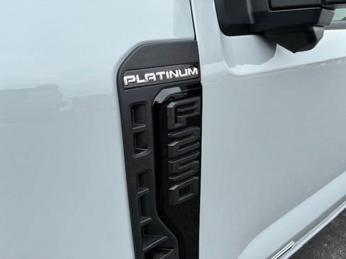 Used 2025 Ford F250 Platinum AWD/4WD image 9