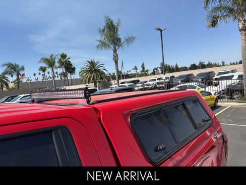 Used 2024 GMC Sierra 1500 Elevation w/ X31 Off-Road Package AWD/4WD image 10