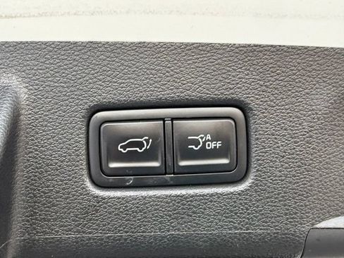 Used 2024 Kia Telluride EX w/ EX Captain's Chair Package AWD/4WD image 9