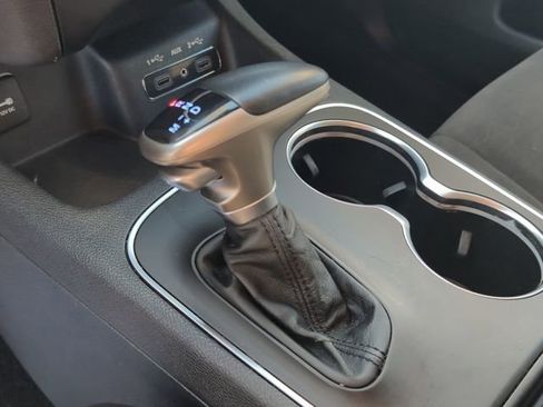 Used 2019 Dodge Durango SXT image 22