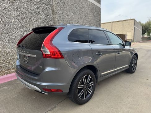 Used 2017 Volvo XC60 T5 Dynamic w/ Preferred Option Package image 3