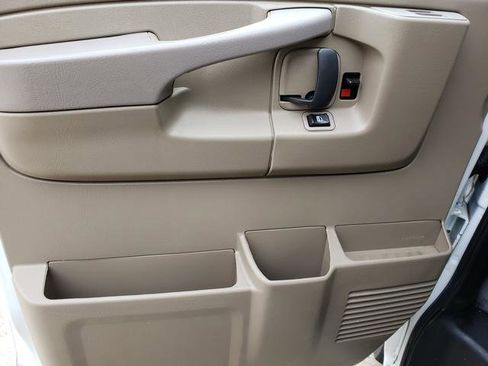 Used 2014 Chevrolet Express 3500 RWD 3500 135 image 13