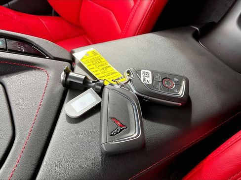 Used 2022 Chevrolet Corvette Stingray Coupe w/ Z51 Performance Package RWD image 13