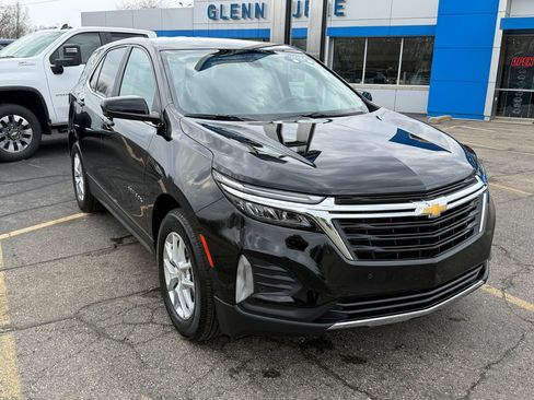 Certified 2024 Chevrolet Equinox LT w/ LPO, Floor Liner Package FWD image 8