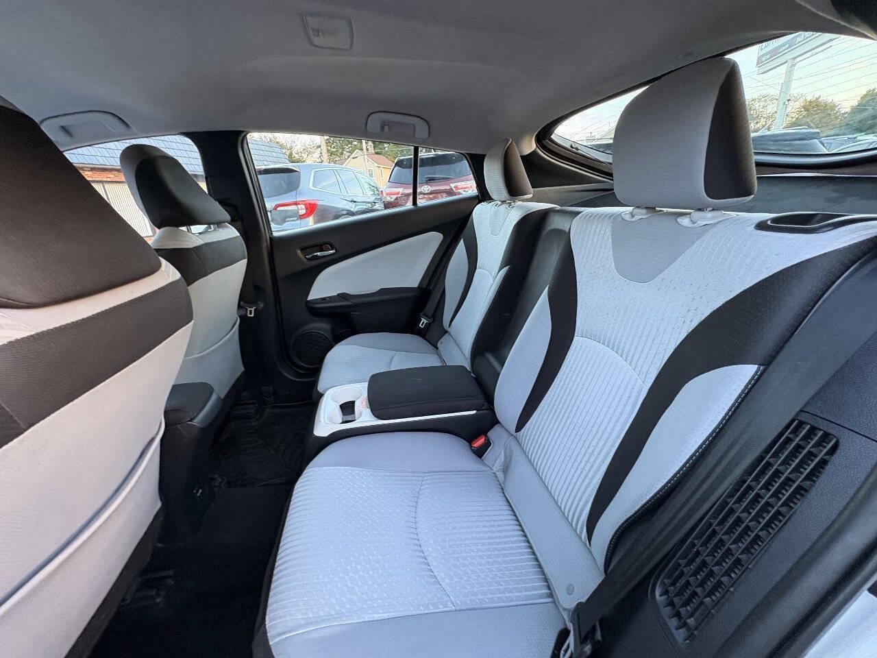 Used 2017 Toyota Prius Prime Plus FWD image 15