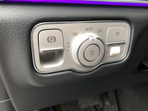 Used 2022 Mercedes-Benz GLE 350 4MATIC w/ Premium Package image 15