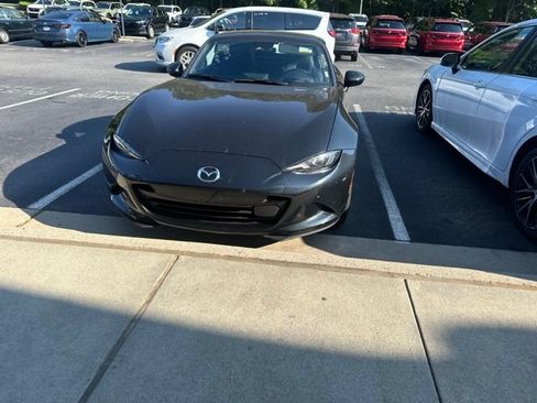 Used 2025 MAZDA MX-5 Miata RF Grand Touring RWD image 2