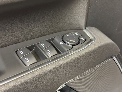 New 2026 GMC Sierra 1500 SLE image 11